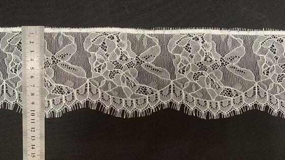 Quality Pure White 10.5cm Hollow Flower Scalloped Lace Border, Eyelash Lace Trim for Wedding Dress Hem & Apparel Decorative Edging factory