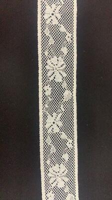 Quality Cotton Embroider Lace Trim Vintage Small Floral Net Mesh Lace Border for Garment Decoration factory