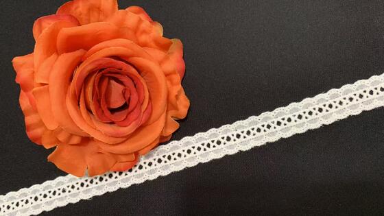 Quality Middle Eastern Design Scalloped Edge Cotton Lace Trim 3.8 Inches Wide for Garments and Home Textiles factory