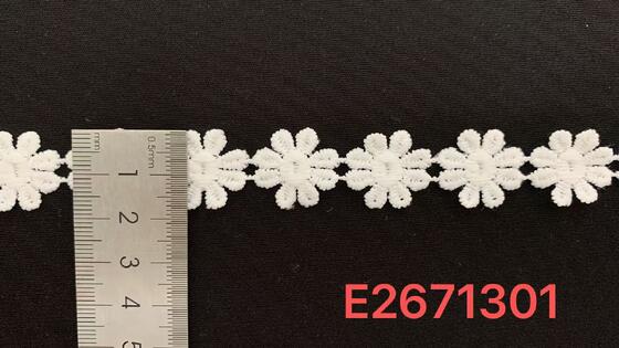 Quality Milk Yarn Chemistry Lace Trim with Connected Daisy Motifs Soft Lightweight Hollow Strip Fine Workmanship Smooth Touch Suitable for Dress Lingerie and Home Textile Various Handmade Accessory Trimming factory