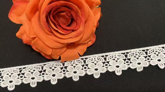 Quality White Polyester Water‑Soluble Lace Trim, Small Floral Embroidered Scalloped Lace for Sewing Apparel & Home Decor factory