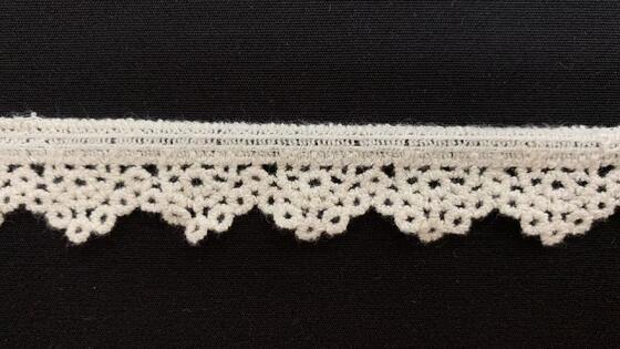 Quality Custom Design Cotton Embroidery Lace with Scalloped Edge and 2.3cm Width for Wedding Dresses factory