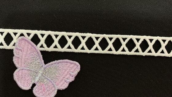Quality 1.5cm Milk Yarn Water Soluble Lace Trim with Rhombus Geometric Openwork Design Soft Lightweight for Garment and Handicraft factory
