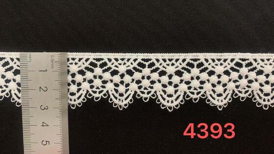 Quality 3cm Width Milk Yarn Lace Trim with Scalloped Border and Open-weave Design for Garment Decoration factory
