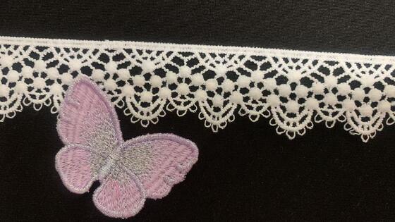 Quality 3cm Width Milk Yarn Lace Trim with Scalloped Border and Open-weave Design for Garment Decoration factory