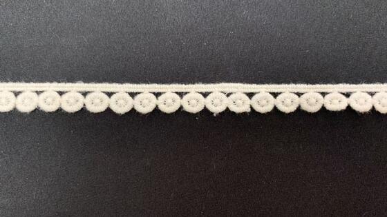 Quality Premium Cotton Water Soluble Lace Trim with Scalloped Edge and Customizable Length for Bridal Gowns factory