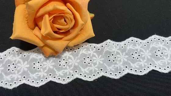 Quality Cotton Chicken Lace Trim with Repeated Circular Floral Embroidery Wavy Scallop Edge and Soft Breathable Texture for Garment Trimming factory
