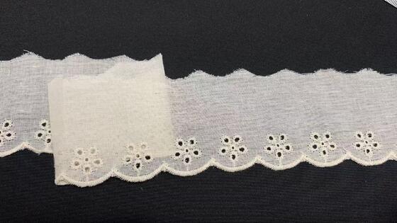 Quality 5.5cm Width Cotton Chicken Lace Trim with Small Floral Embroidery and Wavy Scallop Edge for Garment Trimming factory