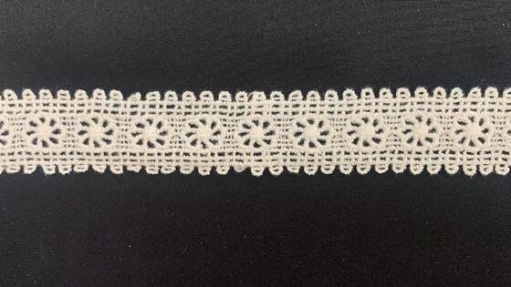 Quality Premium Cotton Water-Soluble Lace Trim with Scalloped Edge and Customizable Length for Bridal Wear factory